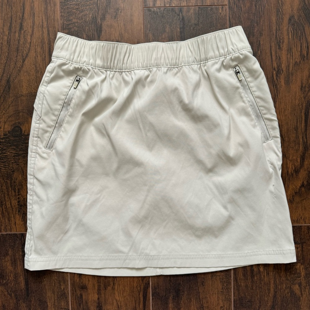 Eddie Bauer Size 4 Cream Athletic Skort